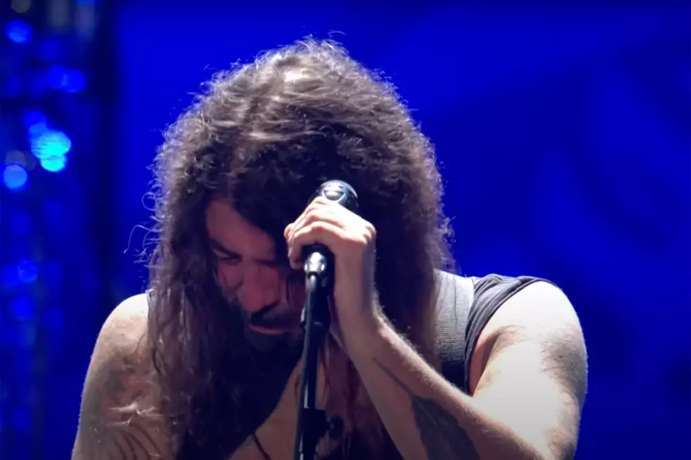 Tearful Grohl Plays First Foo Fighters Song Without Hawkins
