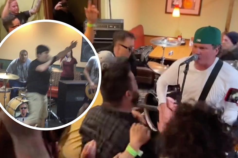 Blink-182 Play Secret Gig at Denny's, Live Up to the Classic Meme