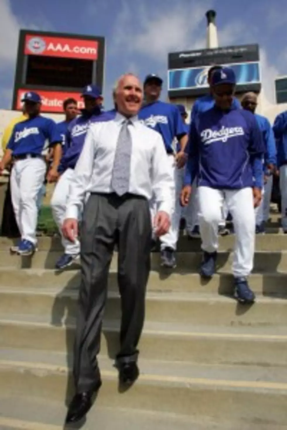 Frank McCourt Sells Dodgers, Fans Rejoice