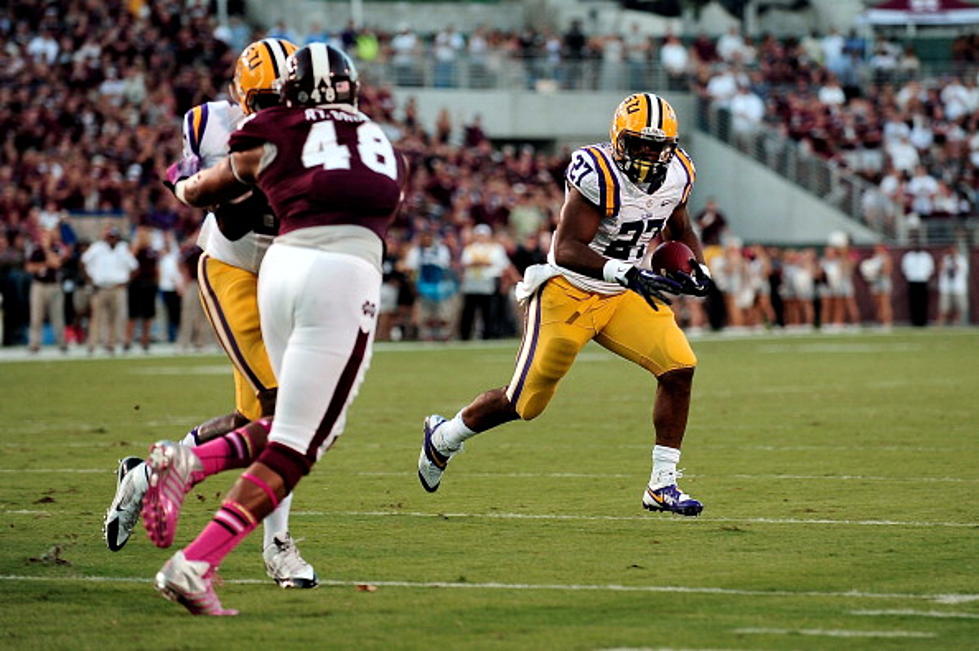 LSU Pulls Away In 4th Quarter, Crushes Mississippi State
