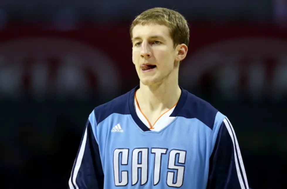 Cody Zeller Is Early Favorite For &#8216;Worst Dunk Attempt Of The Year&#8217; &#8211; VIDEO