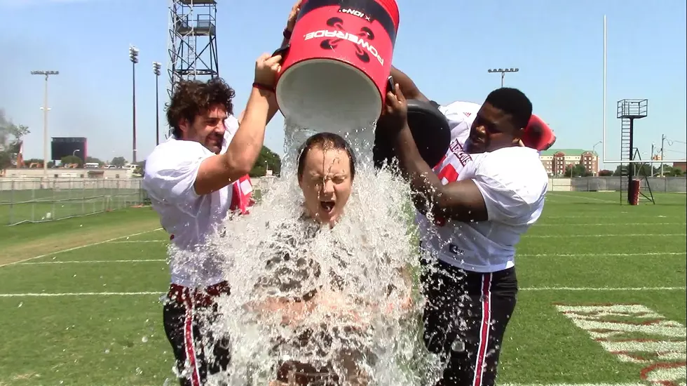 Scott Accepts Ice Bucket Challenge, Nominates Coach Mark Hudspeth [Video]
