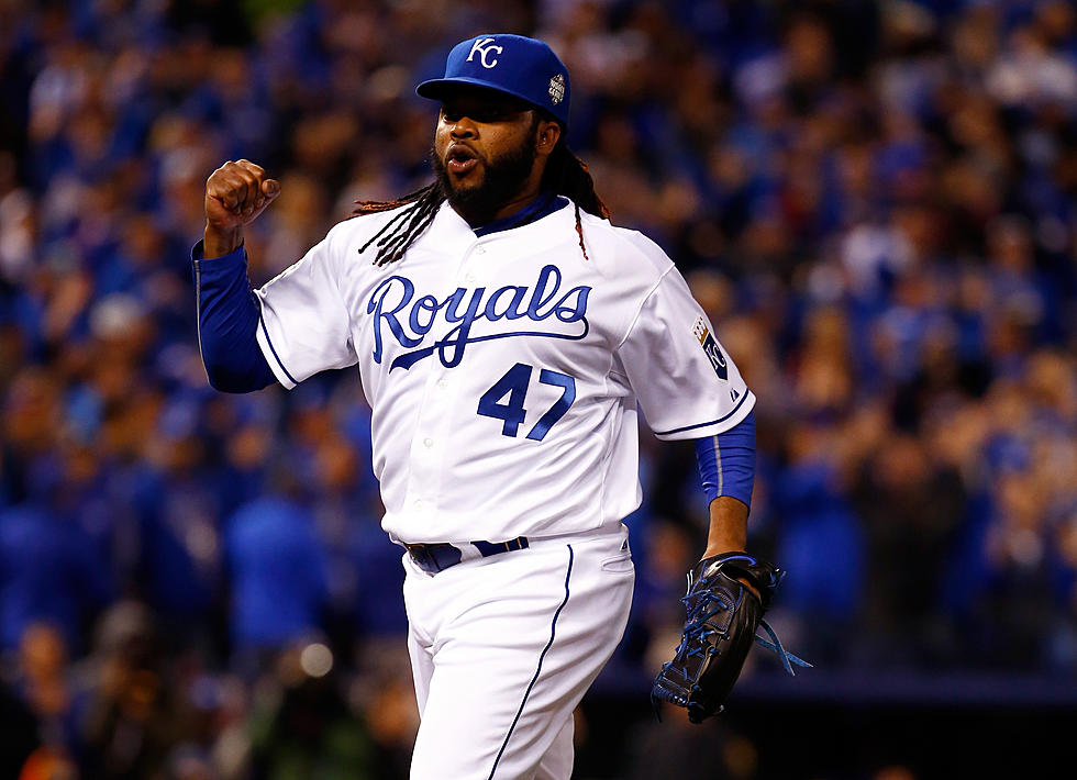 Johnny Cueto Pitches Royals To 7-1 Win In Game Two Of World Series – VIDEO