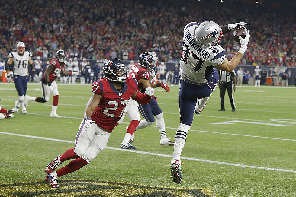 Week 14 NFL Recap — Gronk Helped The Patriots Clinch A Playoff Spot