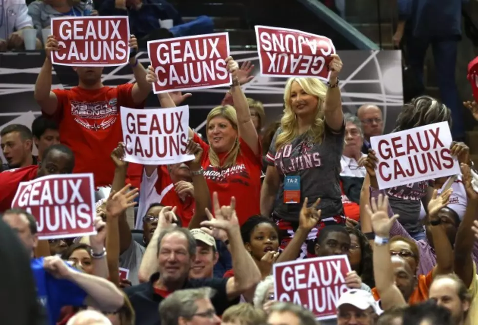 Dou Gueye's Three at the Buzzer Lifts Cajuns to Win Over UTA