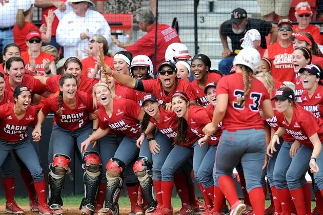 UL Softball Sweeps Doubleheader From Troy