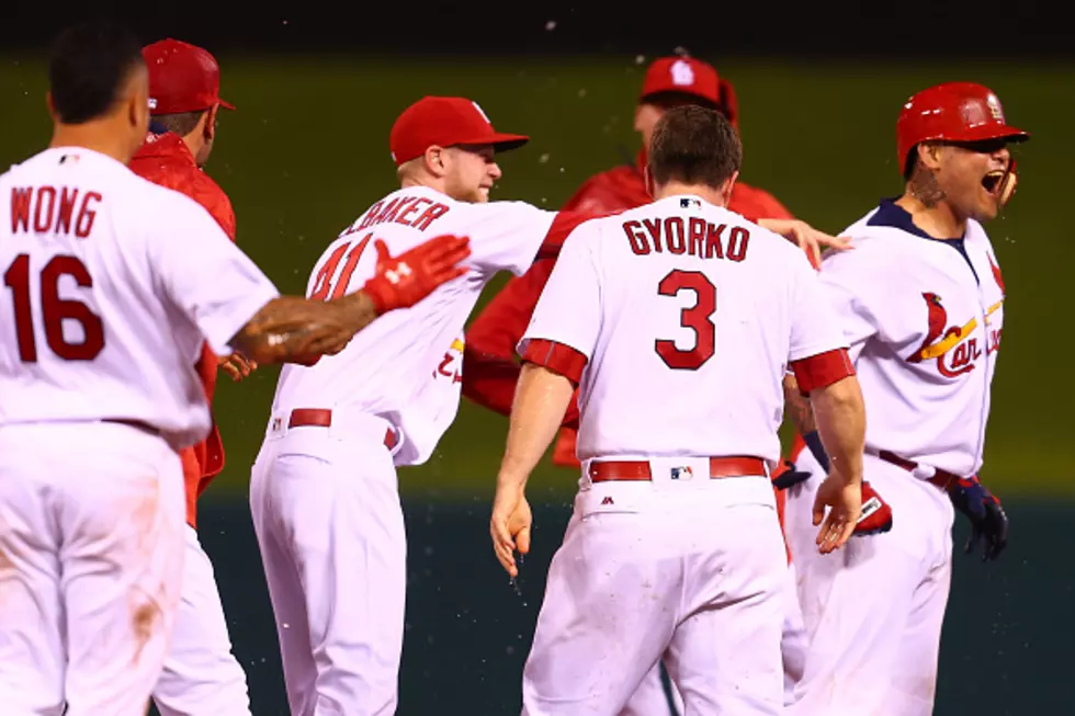 Cardinals Get by Reds on Non-Call in Ninth Inning