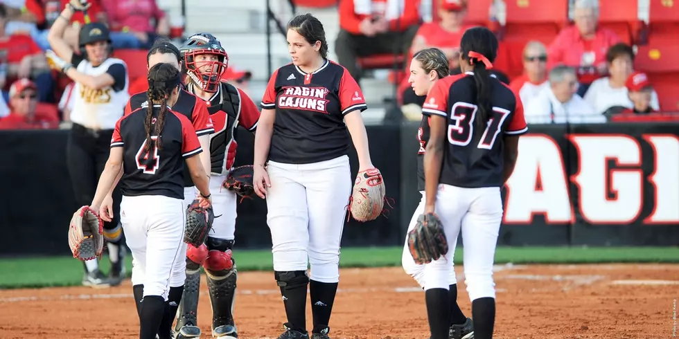UL Softball Up One Spot In Latest Poll