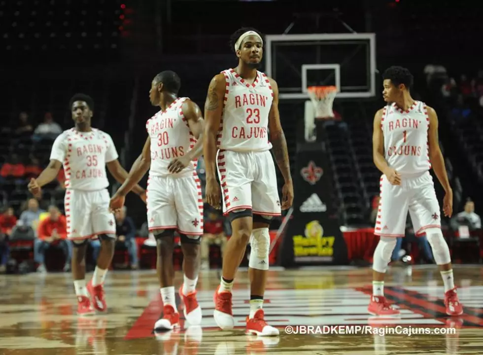 Cajuns Overwhelm Wolf Pack, 98-56