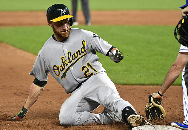 Jonathan Lucroy Throws Out Base Runner &#8211; VIDEO