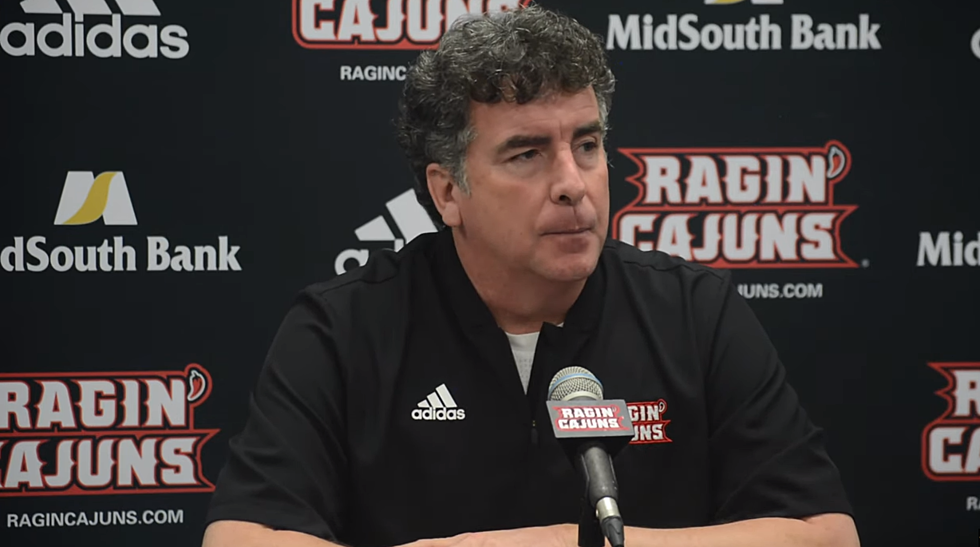 Coach Mike Murphy Talks UL Hoops, Trajan Wesley, Conference Tourney & More [Video]
