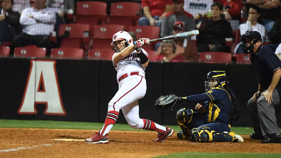 UL Softball Remains In Top Ten Of Major Poll