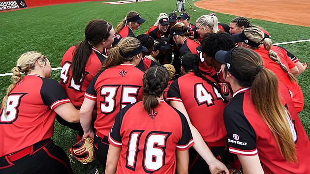 UL Softball Finishes In Top 20 In RPI