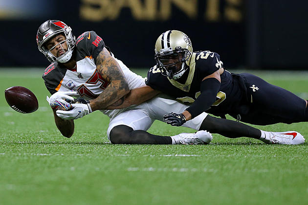 Marshon Lattimore Absolutely Takes Out Mike Evans On Sunday