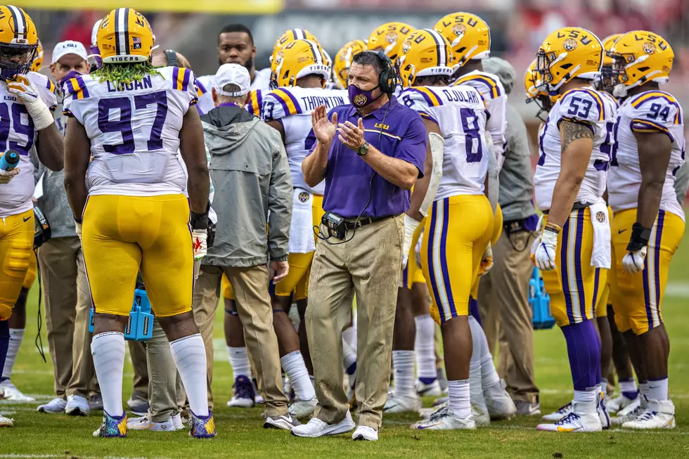 At 3-5, LSU Issues Self-Imposed One-Year Bowl Ban
