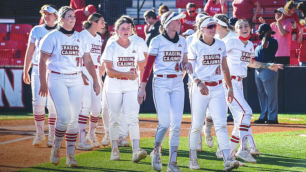 UL Softball Finishes in Top 25 of Major Poll