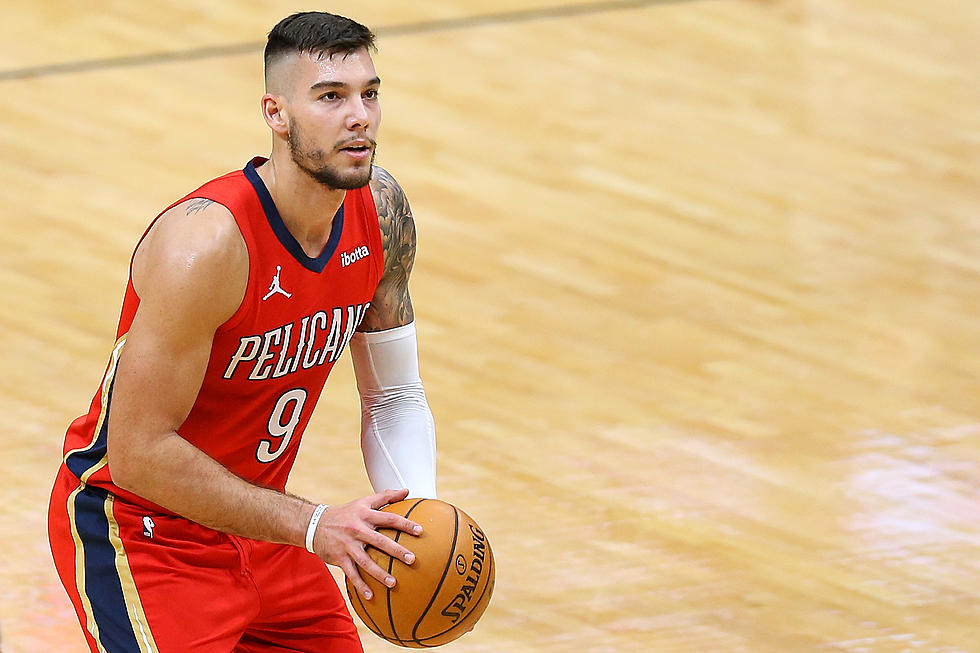 Pelicans Bring Back Center Willy Hernangómez With New Contract