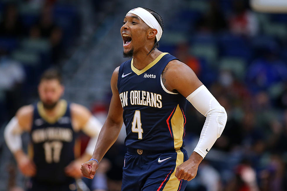 WATCH: Pelicans Win On Most Insane Buzzer Beater Ever (Video)