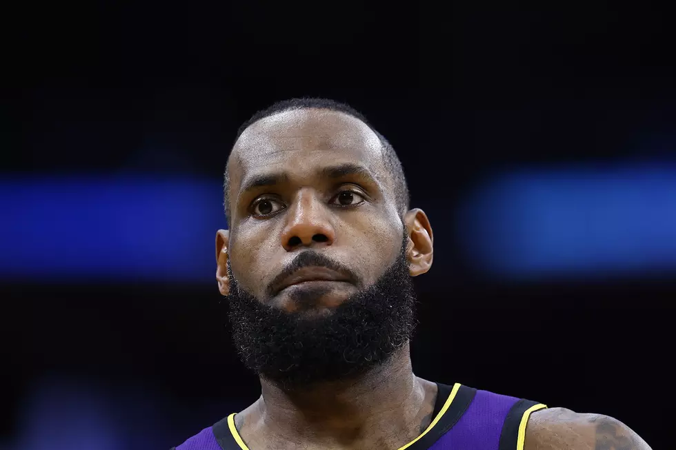 The Lakers Dysfunction Caught on Camera &#038; Lebron James is Annoyed (Video)
