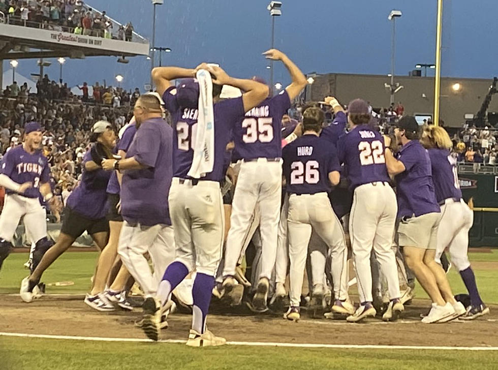 Tommy White Sends The Tigers to the National Championship With Walk-Off Home Run