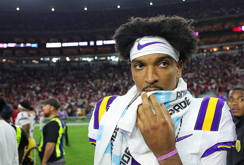 LSU Gives Update on QB Jayden Daniels Health for the Florida Game