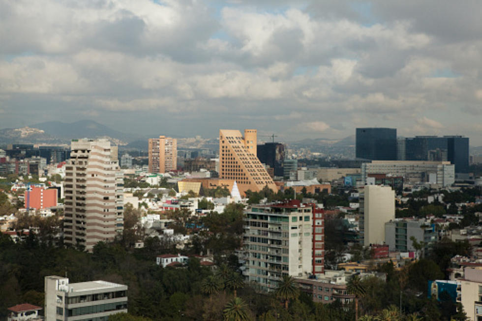 Strong Tremor Shakes Buildings in Mexico City