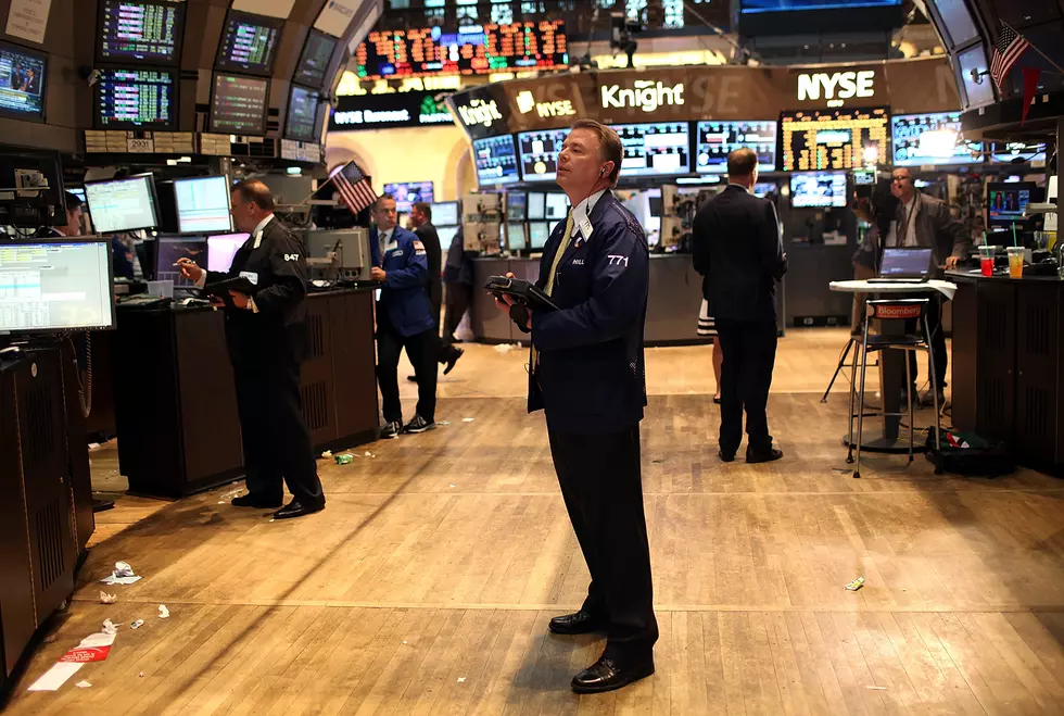 Wall Street: Mixed Close as Calm Returns