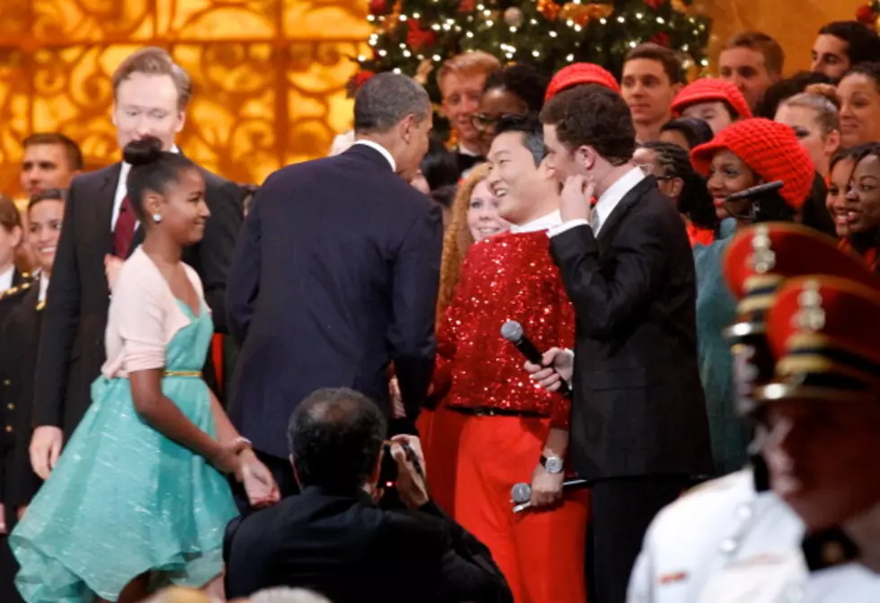 Obamas Attend Annual Holiday Concert In Washington [VIDEO]