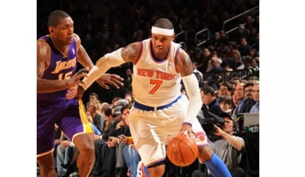 Carmelo Sprains Ankle in Knicks’ Win Over Lakers