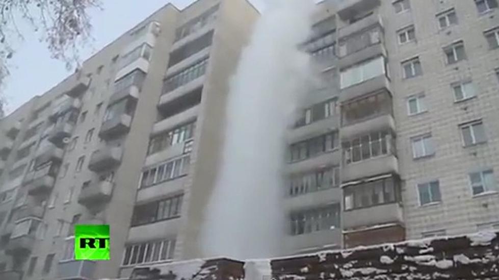 What Happens to Boiling Water During a Crazy Russian Winter? [VIDEO]