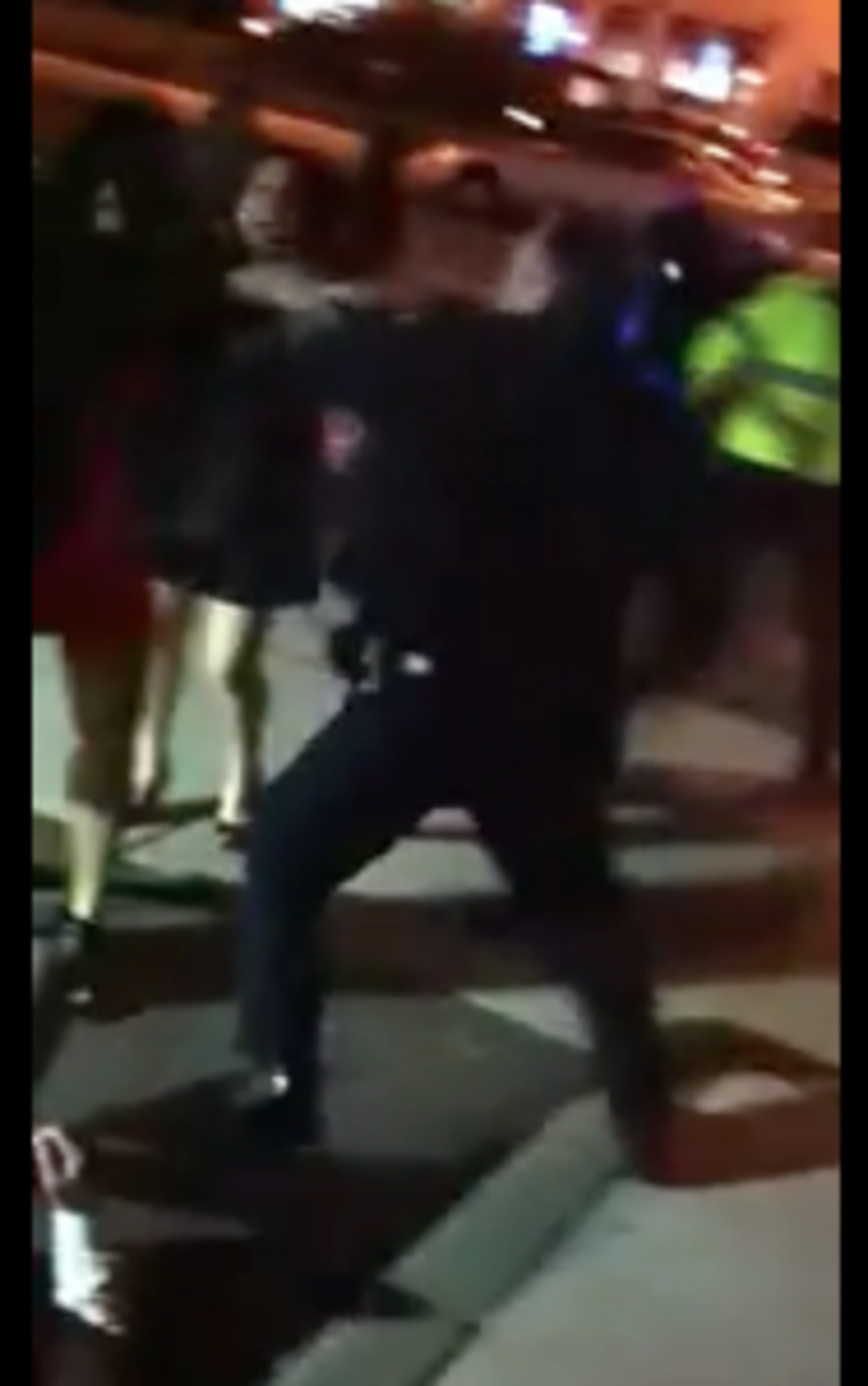Elizabeth Cop Punches Woman Outside Nightclub Trying to Break Up Fight – Did He Do Anything Wrong? [VIDEO/NSFW]