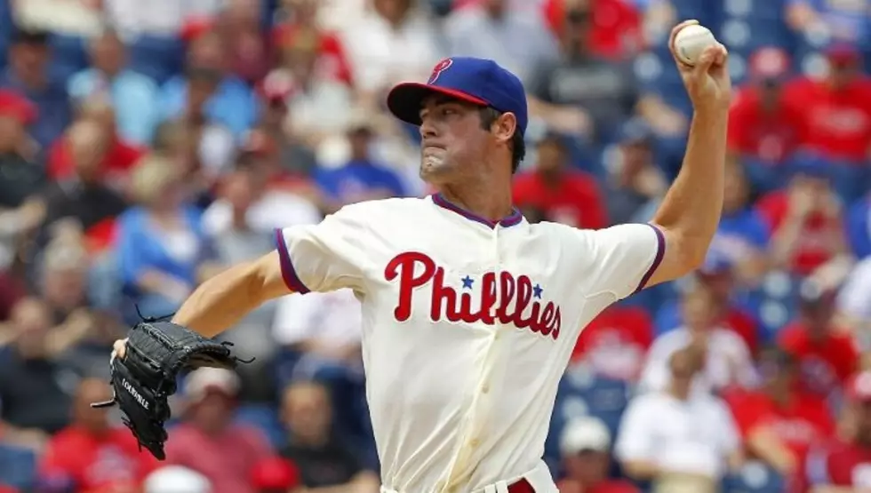 Hamels Struggles as Phillies Fall to Indians