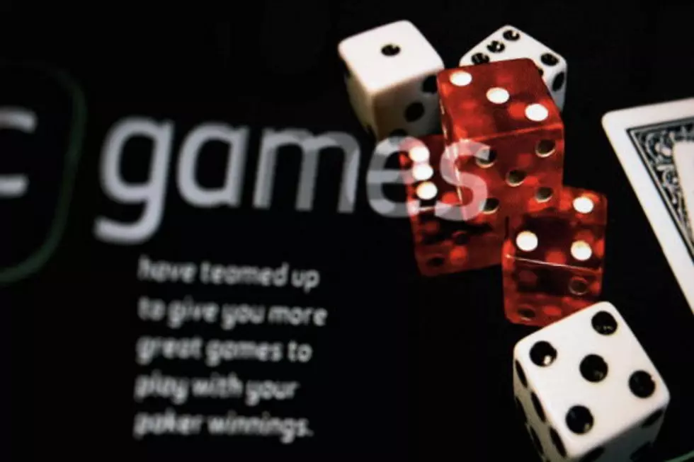 Gambling Industry Fights Self on Internet Gambling