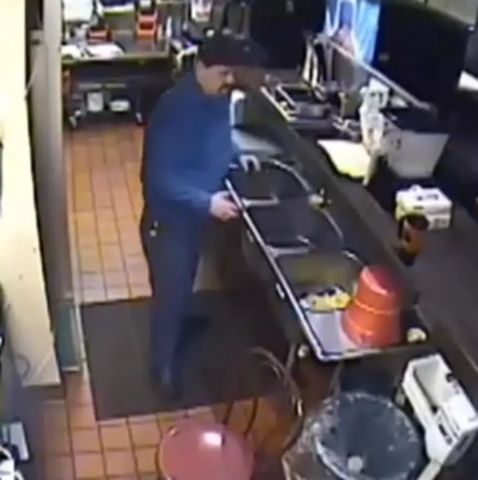 Pizza Hut Manager Caught Urinating in Sink is Fired [POLL/GRAPHIC VIDEO]