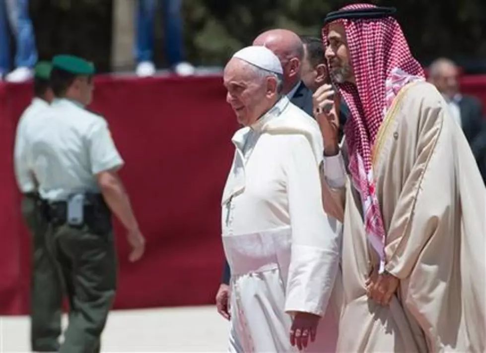 Pope Opens Mideast Trip Lamenting Syria Conflict