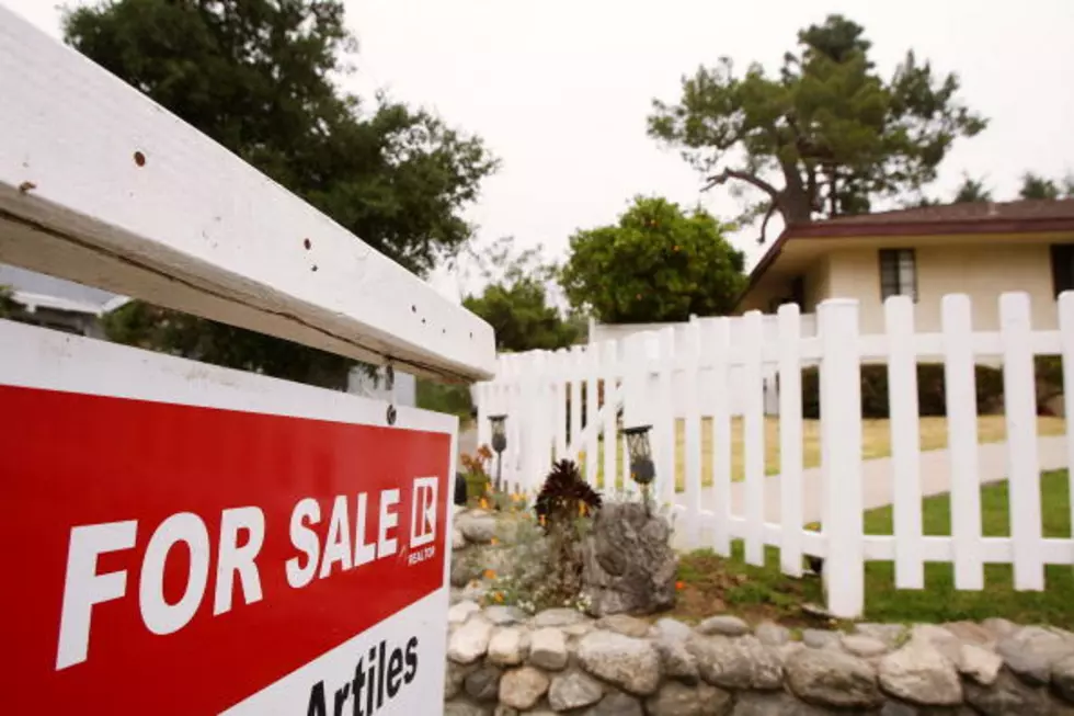 US pending home sales slip in June