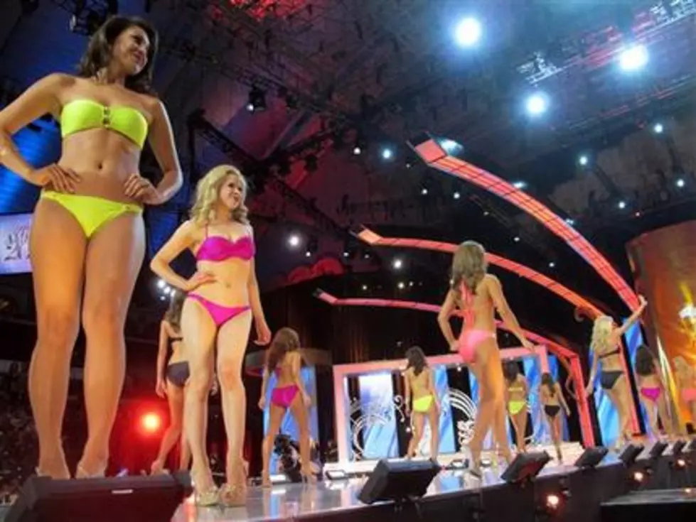 Miss Rhode Island collapses at competition