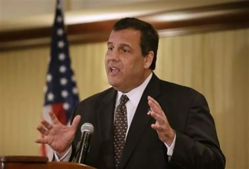 Chris Christie strikes a right-facing profile for 2016