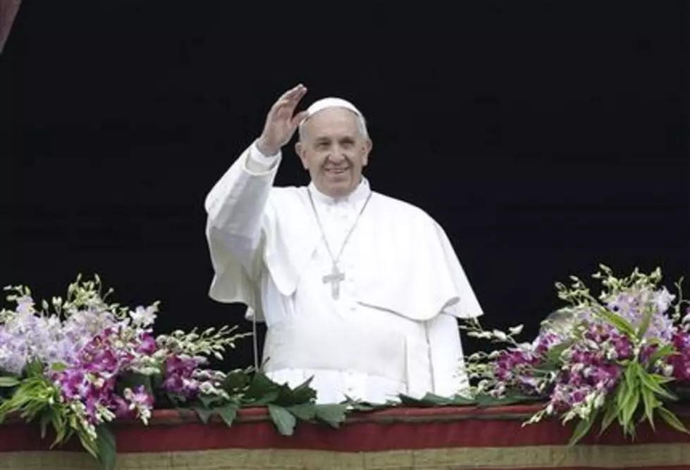 Pope Francis, thousands brave Easter Sunday rain in St. Peter&#8217;s Square