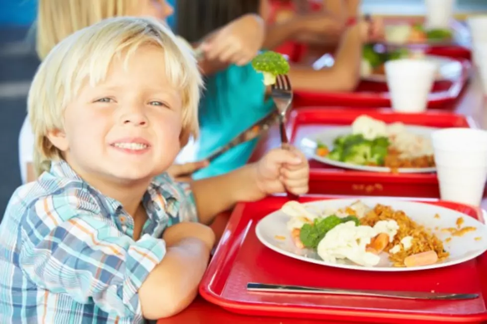 Longer school lunches mean more to eat for kids
