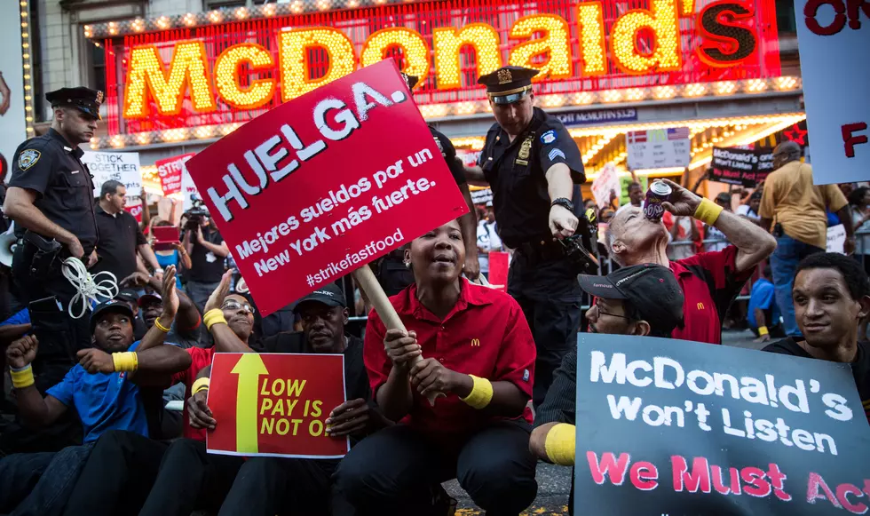 New York state OKs $15 minimum wage for fast-food workers