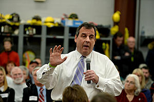 Christie Calls PBA President a &#8216;Pension Pig&#8217; in War of Words