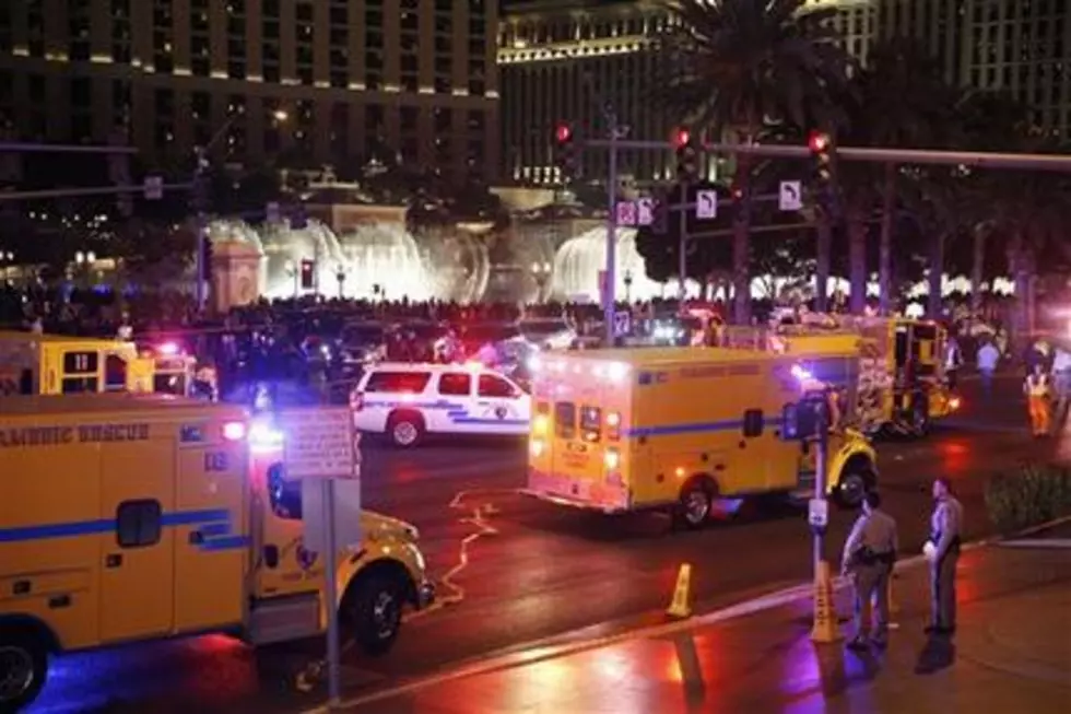 1 killed after car hits crowds of pedestrians on Vegas Strip