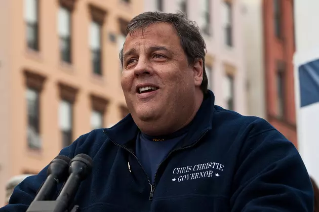 Christie coming back to NJ for snow, still &#8216;not driving a plow truck&#8217;