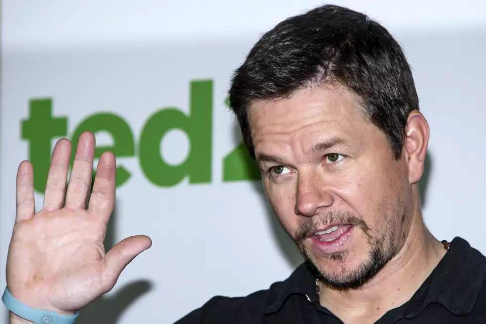Combs, Wahlberg donating 1 million bottles of water to Flint