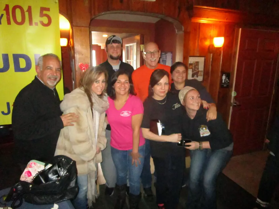 SEE PHOTOS: Lunch with Dennis &#038; Judi @ Tara&#8217;s Tavern 2/12/16