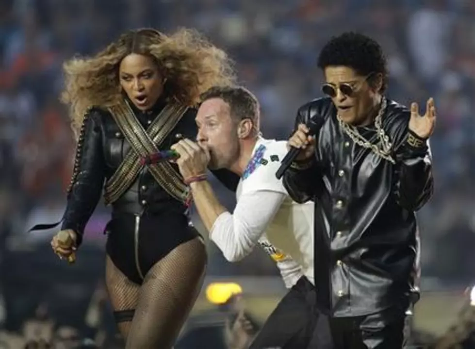 Coldplay lets Beyonce, Bruno Mars overshadow band