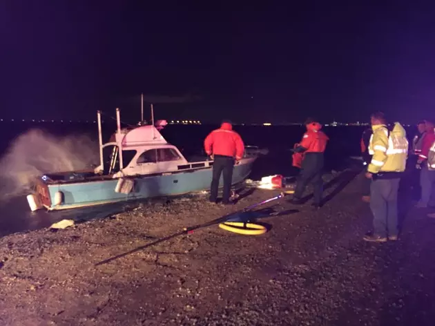 Cabin cruiser crashes into Atlantic Highlands shoreline, 2 rescued