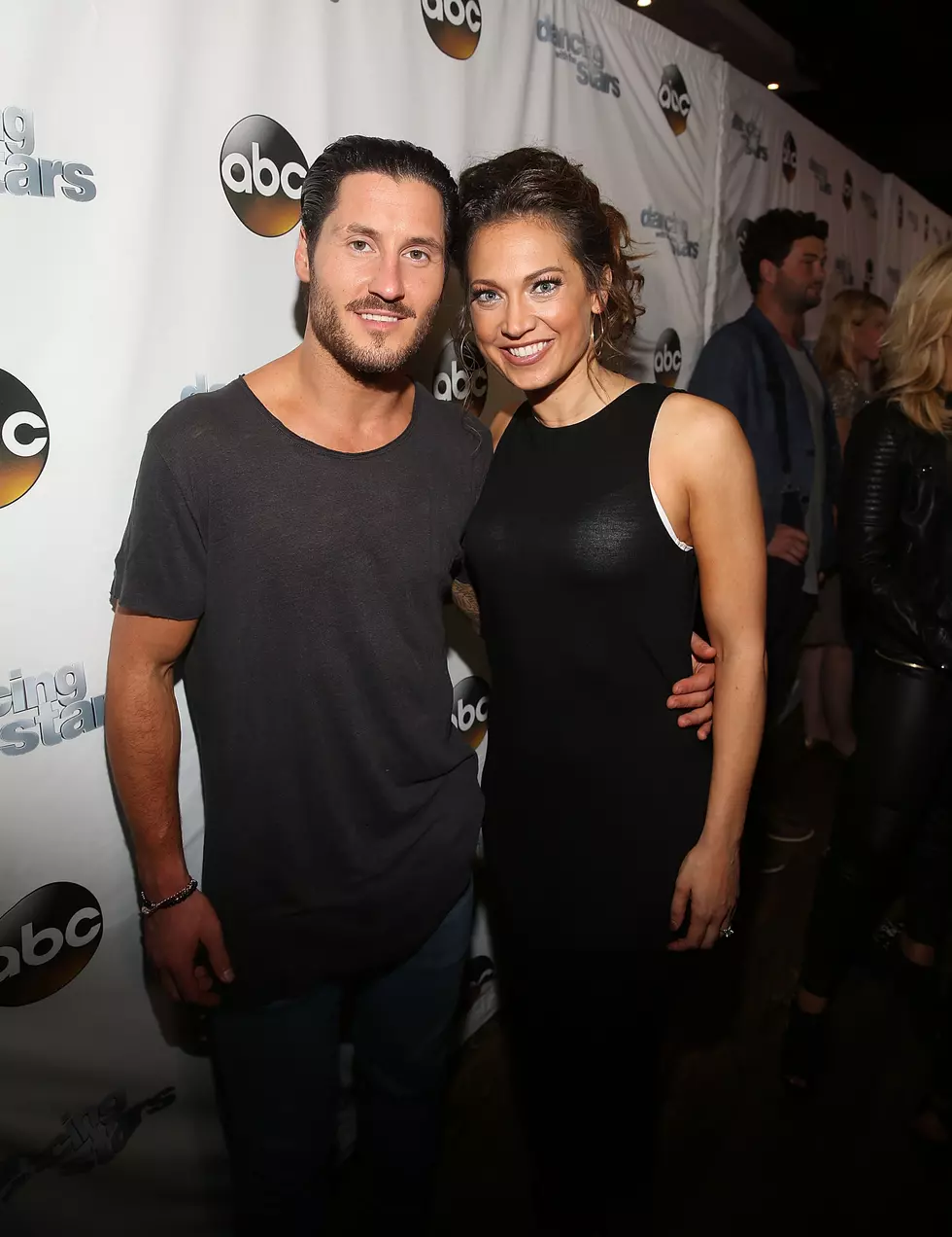 Ginger Zee shines on &#8216;Dancing with the Stars&#8217; despite injury