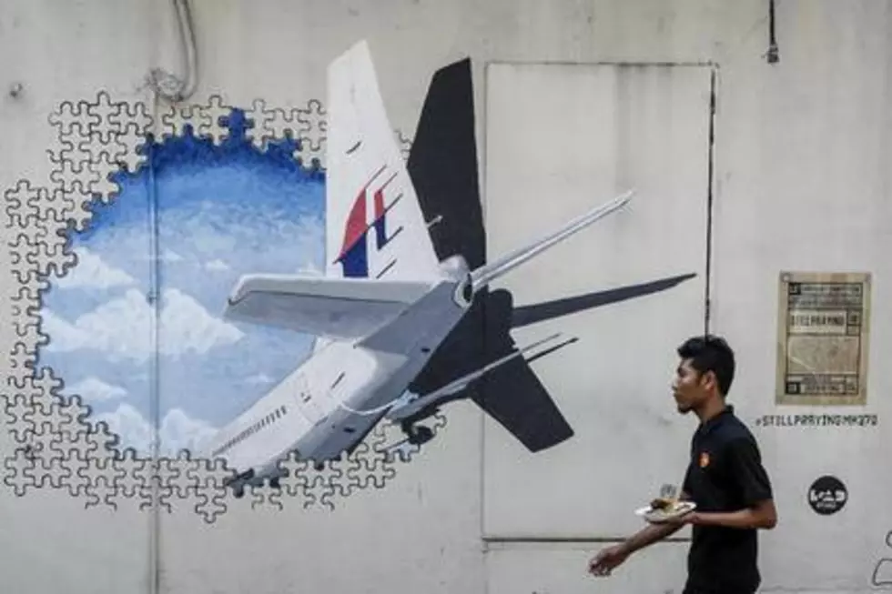Malaysia: 2 more pieces ‘almost certainly’ from Flight 370